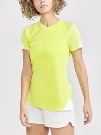 1908229-541900_Pro Control Impact SS Tee W_Closeup1.jpg